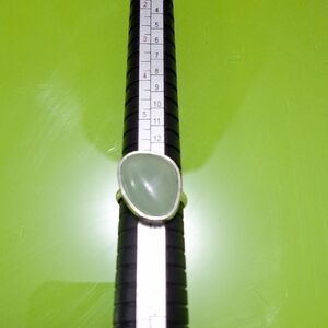 Vintage Silver Ring With Adjustable Sizing And green aventurine quartz gemstone